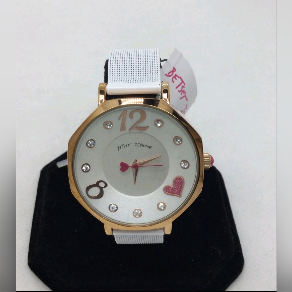 Betsey Johnson White Mesh Strap Wrist Watch NWT NEEDS BATTERY